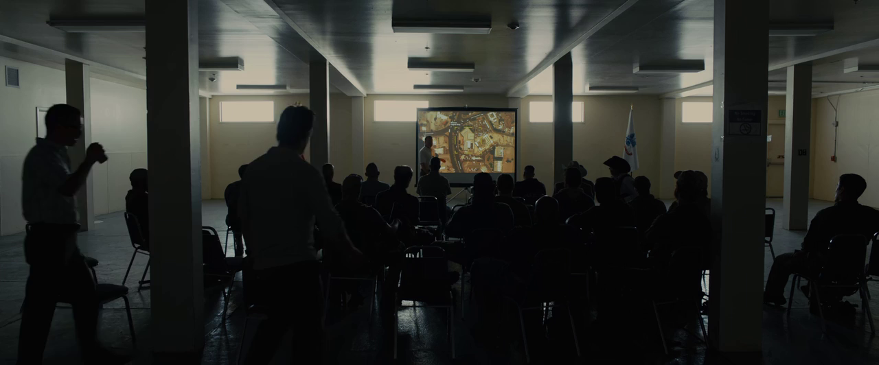 Sicario (2015) BluRay Hindi + English 720p x264 AVC HE-AAC 2.0 ESub.mkv.0000